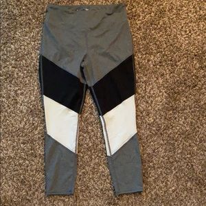 Hi Rise workout leggings.